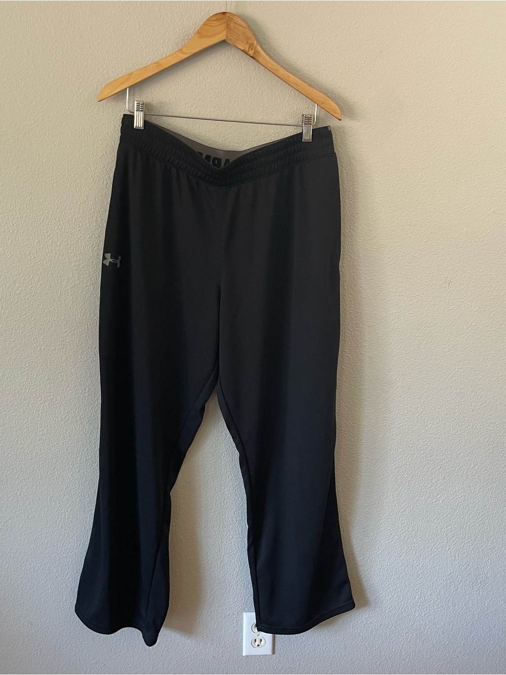 Under Armour Mens loose Fit Athletic Pants Size XL Black